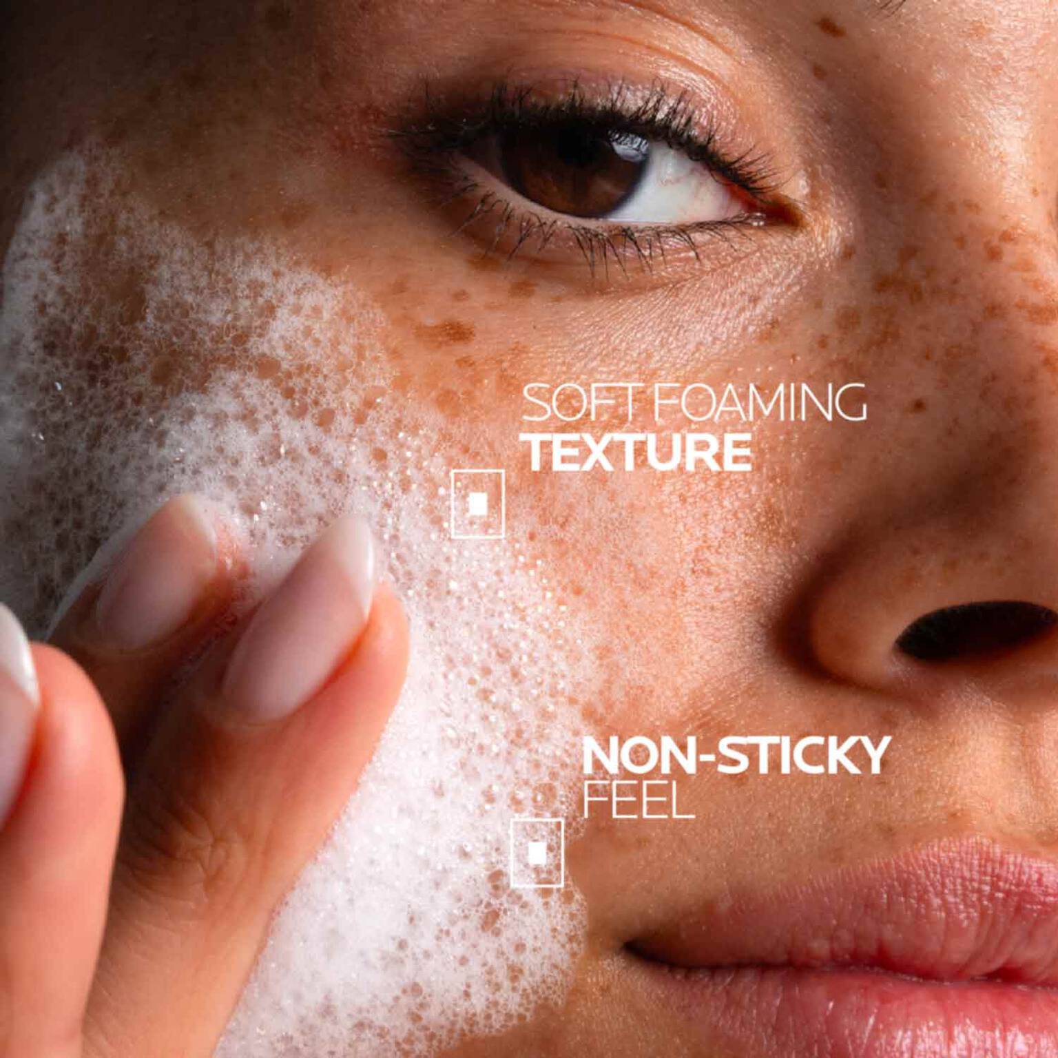 effaclar-supramolecular-oil-and-pores-jelly-cleanser-b9 Supramolecular-Cleanser_D2C-ATF-Texture_1500x1500.jpg